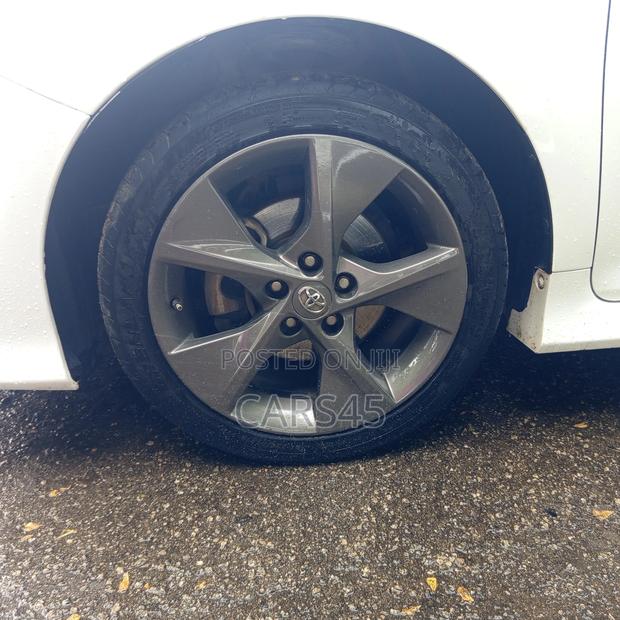Toyota Camry 2014 White