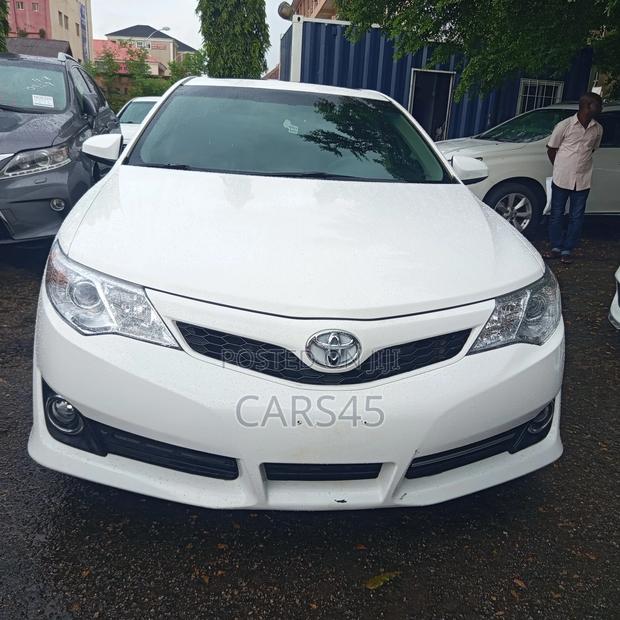 Toyota Camry 2014 White