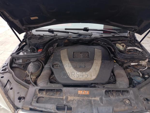 Mercedes-Benz C300 2011 Black