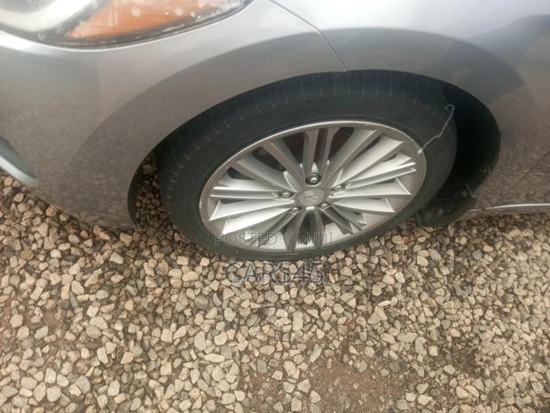 Hyundai Elantra 2017 Gray