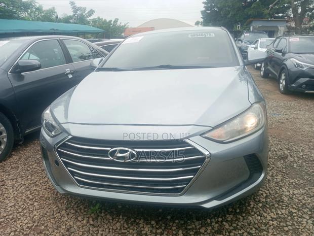 Hyundai Elantra 2017 Gray