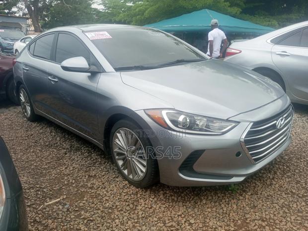 Hyundai Elantra 2017 Gray