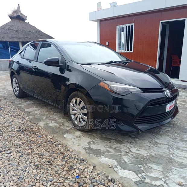 Toyota Corolla 2017 Black