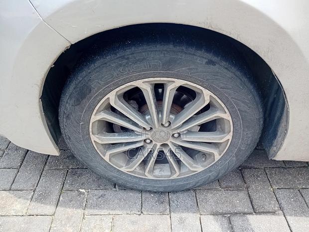 Toyota Corolla 2015 Silver