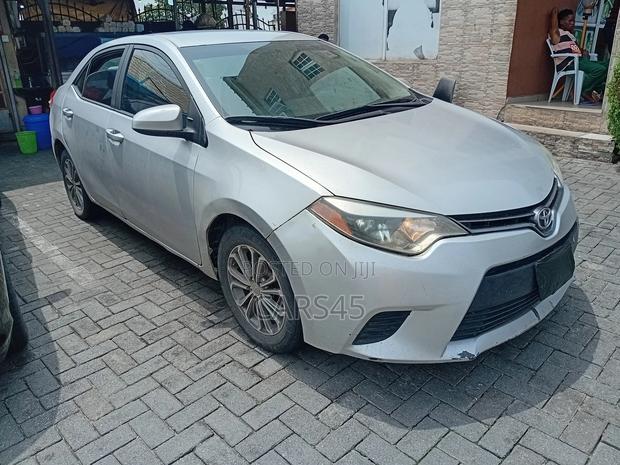 Toyota Corolla 2015 Silver
