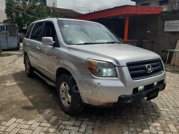 Honda Pilot 2004 Silver