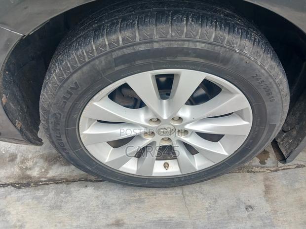 Toyota Venza XLE 4dr Wagon (2.7L 4cyl 6A) 2015 Gray