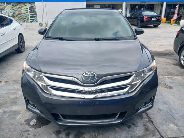Toyota Venza XLE 4dr Wagon (2.7L 4cyl 6A) 2015 Gray