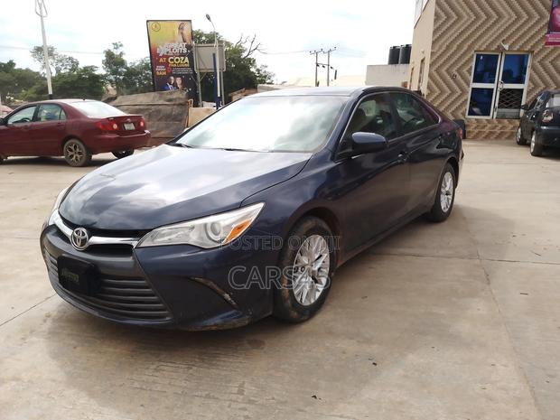 Toyota Camry 2016 Blue