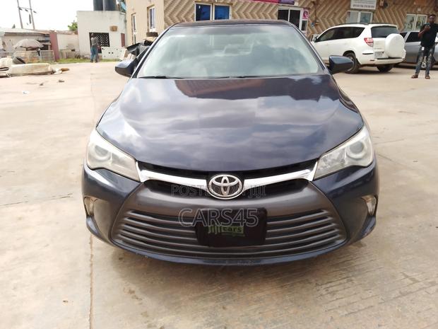 Toyota Camry 2016 Blue