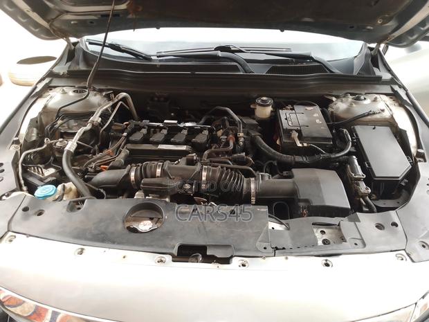 Honda Accord 2018 Silver