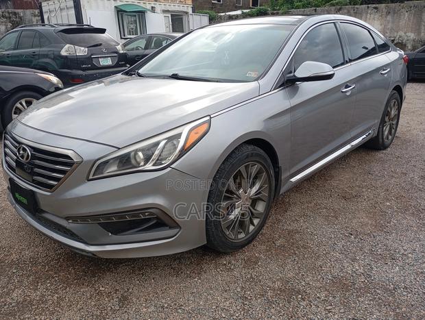 Hyundai Sonata Sport 2.0T 4dr Sedan (2.0L 4cyl Turbo 6A) 2015 Gray