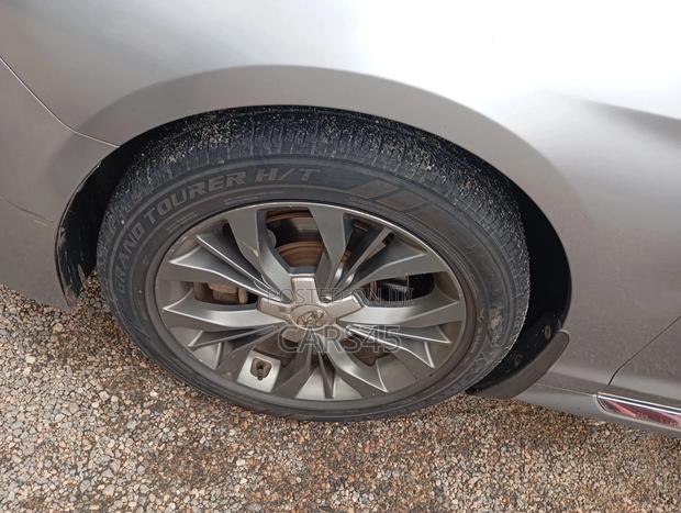 Hyundai Sonata Sport 2.0T 4dr Sedan (2.0L 4cyl Turbo 6A) 2015 Gray