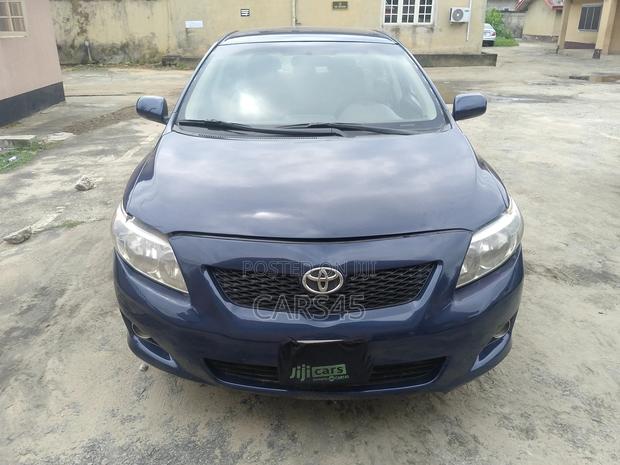 Toyota Corolla 2010 Blue