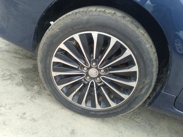 Toyota Corolla 2010 Blue