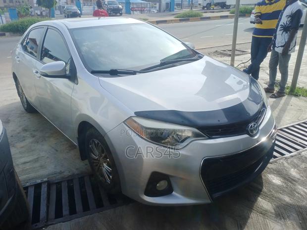 Toyota Corolla 2014 Silver