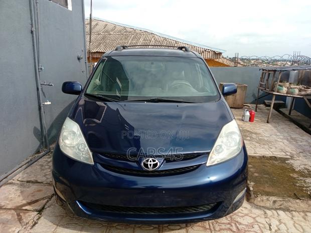 Toyota Sienna 2006