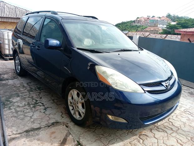 Toyota Sienna 2006