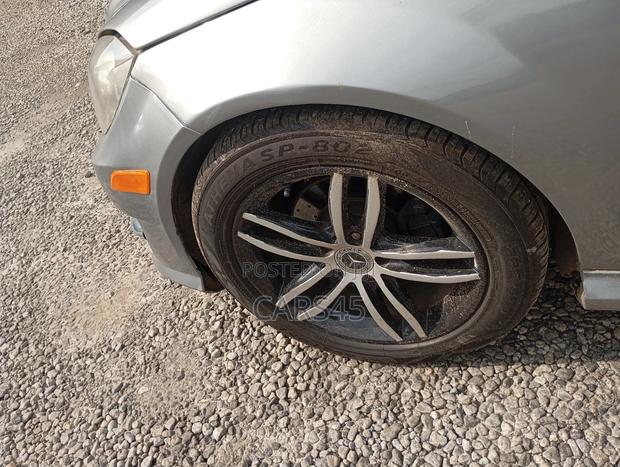 Mercedes-Benz C300 2012 Silver