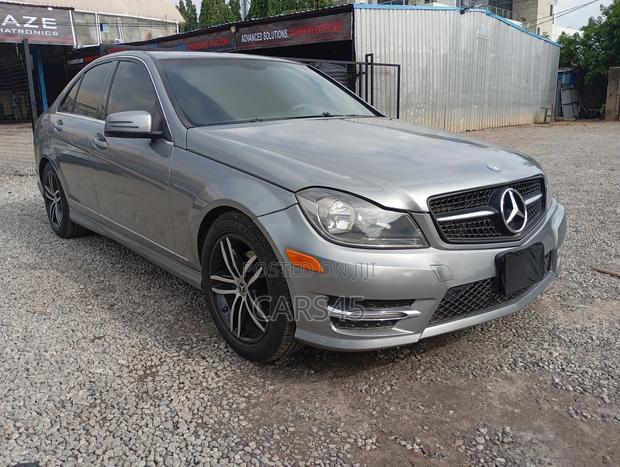 Mercedes-Benz C300 2012 Silver