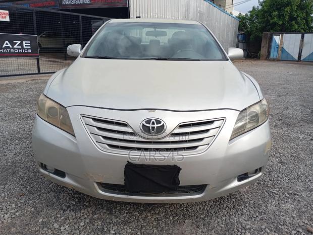 Toyota Camry 2007 Gray