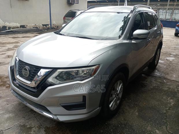 Nissan Rogue 2018 Silver