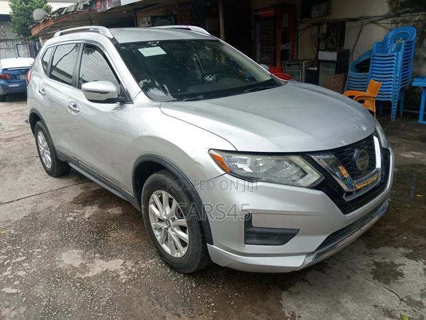 Nissan Rogue 2018 Silver
