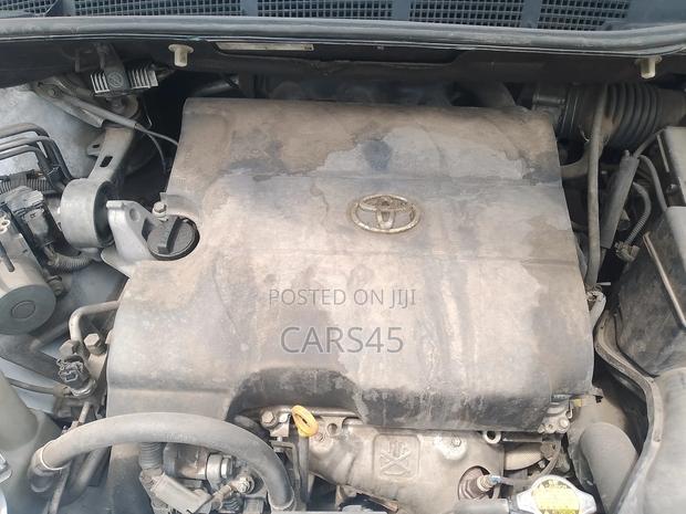 Toyota Sienna 2011 Gray