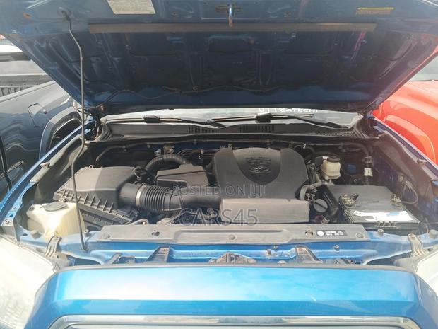 Toyota Tacoma 2017 Blue
