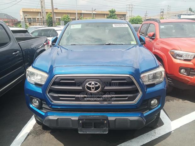 Toyota Tacoma 2017 Blue