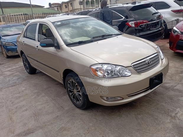 Toyota Corolla 2007 Gold