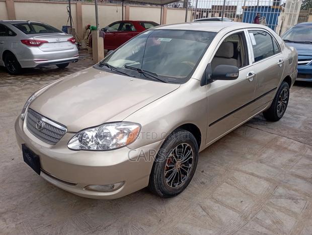 Toyota Corolla 2007 Gold