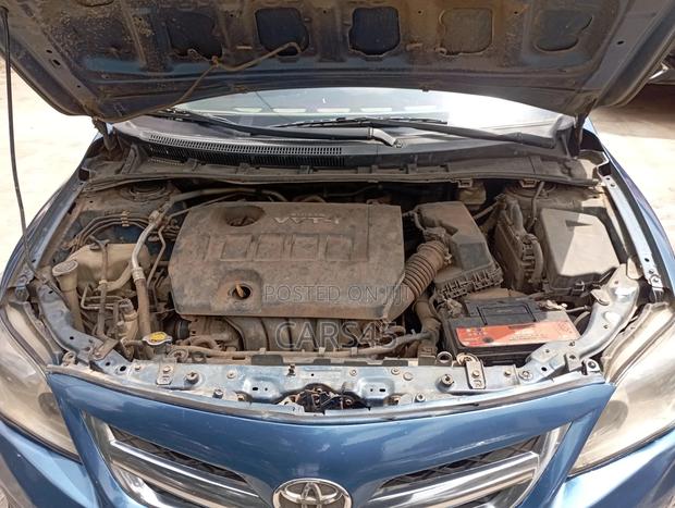Toyota Corolla 2010 Blue