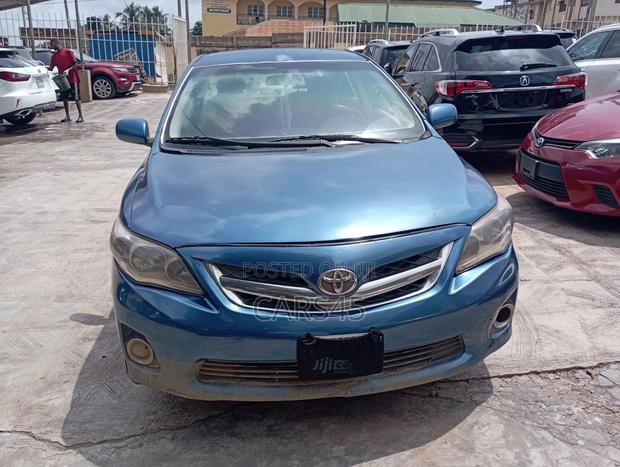 Toyota Corolla 2010 Blue