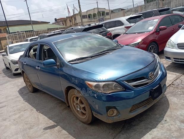 Toyota Corolla 2010 Blue