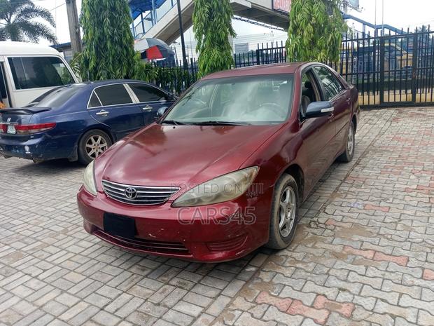 Toyota Camry 2005 Red