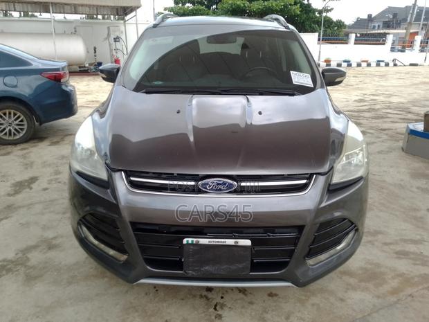 Ford Escape Titanium 4dr SUV AWD (1.6L 4cyl Turbo 6A) 2015 Gray