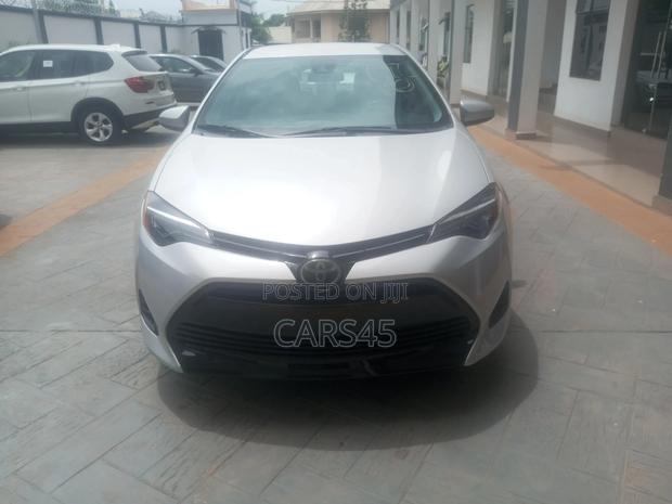 Toyota Corolla L (1.8L 4cyl 2A) 2018 Silver