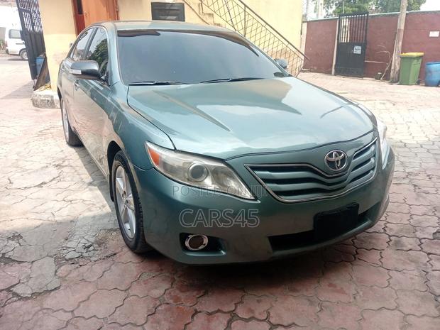 Toyota Camry 2010 Green