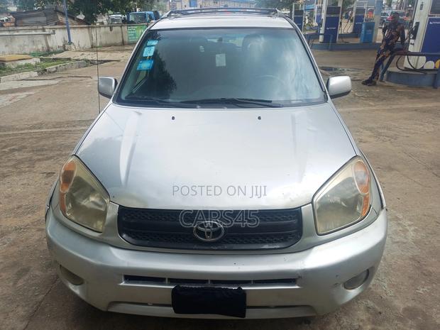 Toyota RAV4 2004 Silver