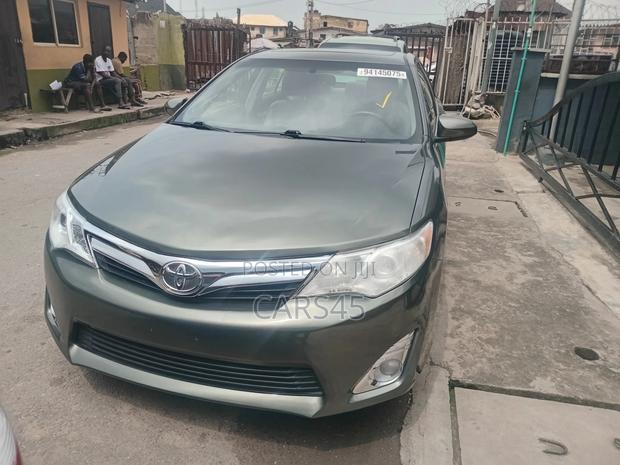 Toyota Camry 2014 Green