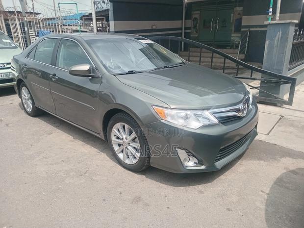 Toyota Camry 2014 Green