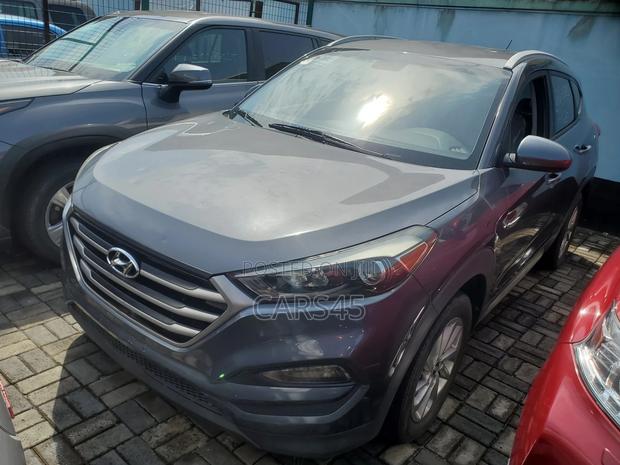Hyundai Tucson 2017 Gray