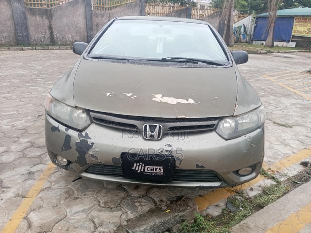 Honda Civic 2006 Gray