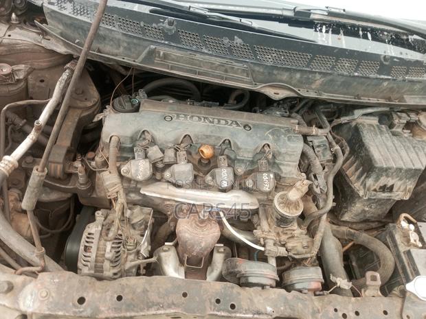 Honda Civic 2006 Gray