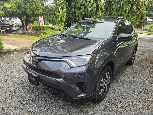 Toyota RAV4 2017 Gray