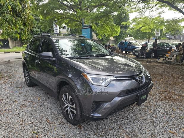 Toyota RAV4 2017 Gray