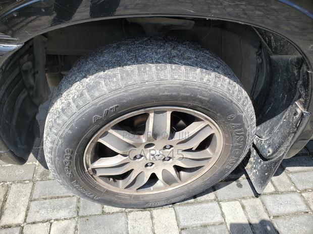 Mitsubishi Jeep 2006 Black