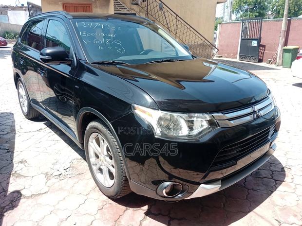 Mitsubishi Outlander 2015 Black