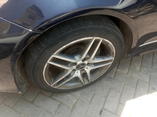 Mercedes-Benz E400 2010 Blue